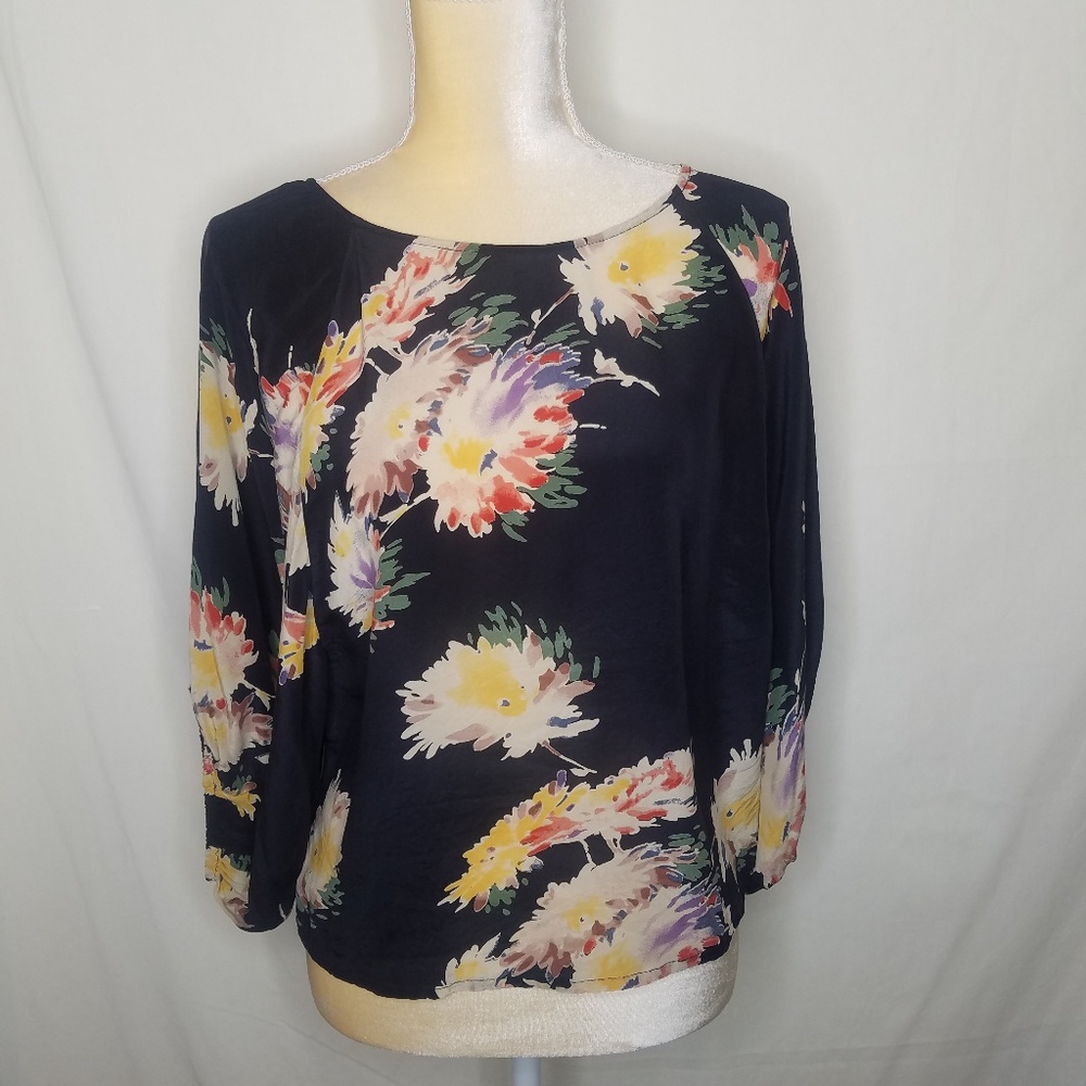 Lil Anthropologie size 2 silk floral blouse